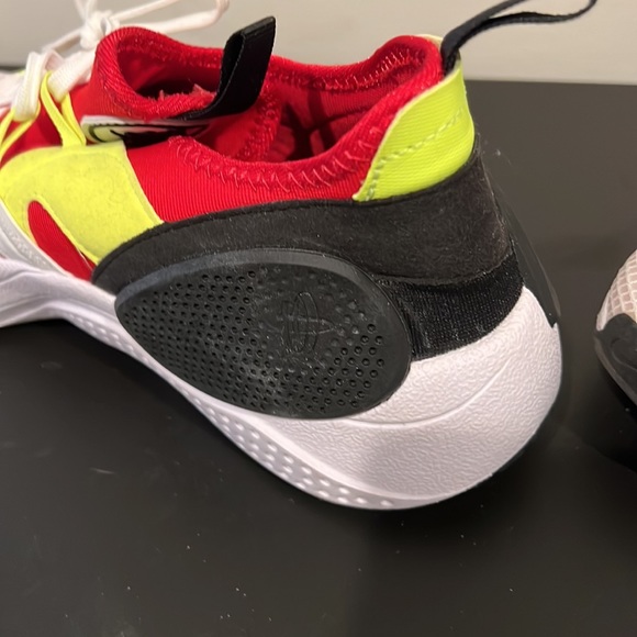 - Nike Hurache running shoes- . Very Breathable & Comfortable - Picture 2 of 5